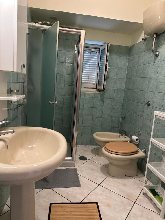 In Famiglia Apartment And Rooms For Pompei, Amalfi, Sorrento And Salerno Sant'Egidio del Monte Albino ภายนอก รูปภาพ